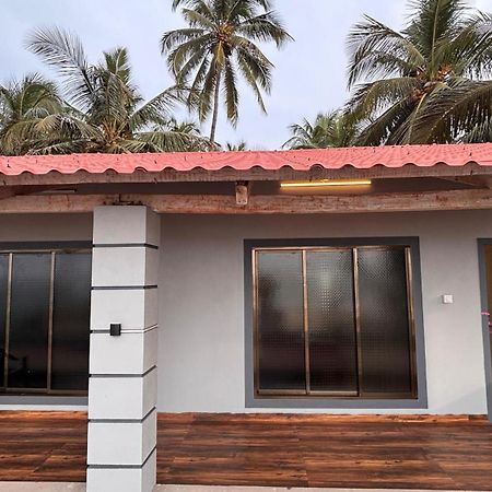Velankanni Beach Resort Mālvan Exteriér fotografie