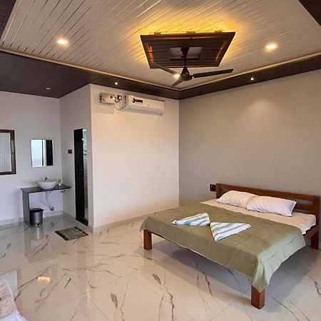 Velankanni Beach Resort Mālvan Exteriér fotografie